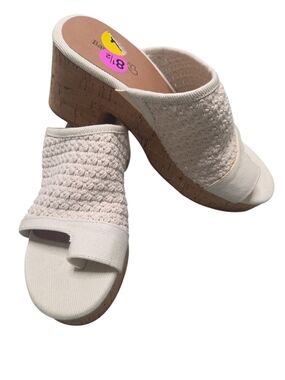 NEW NWT Wedge Slide Sandals — Cream Crochet Upper CREAM 8.5